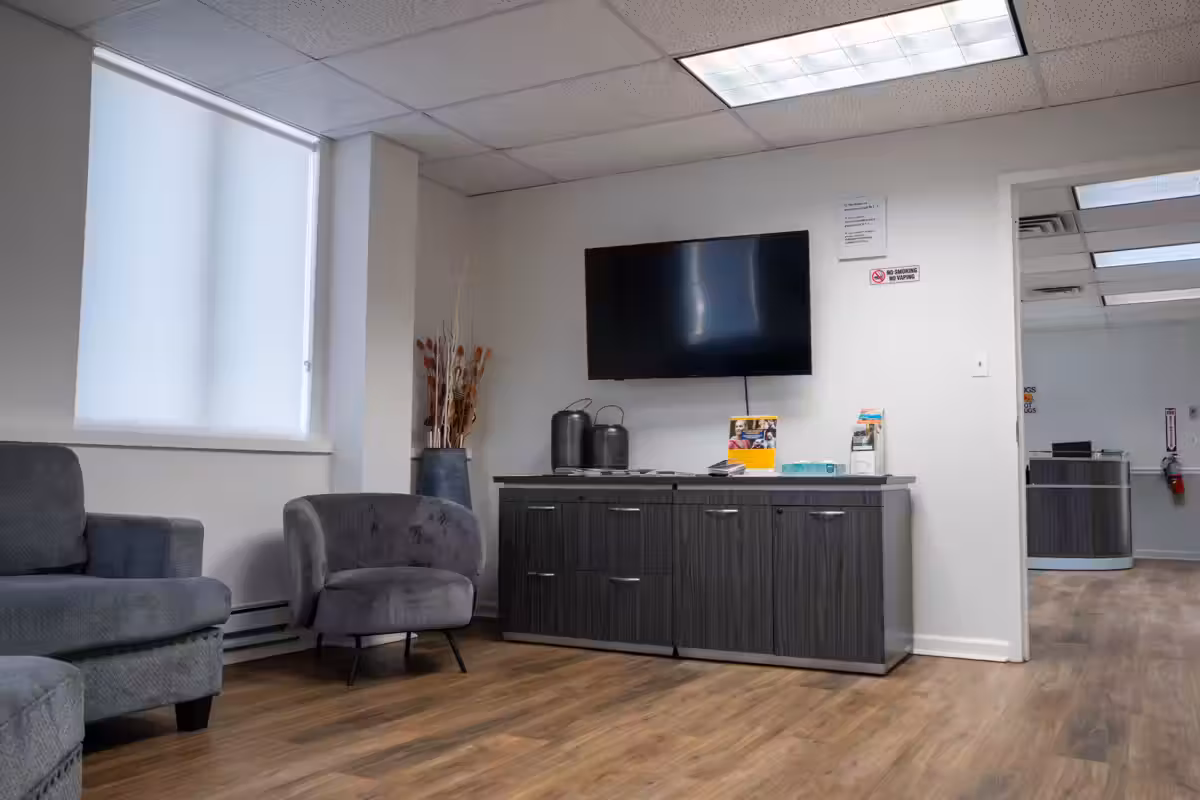 Client waiting area at Valley Spring Recovery Center in Norwood, NJ