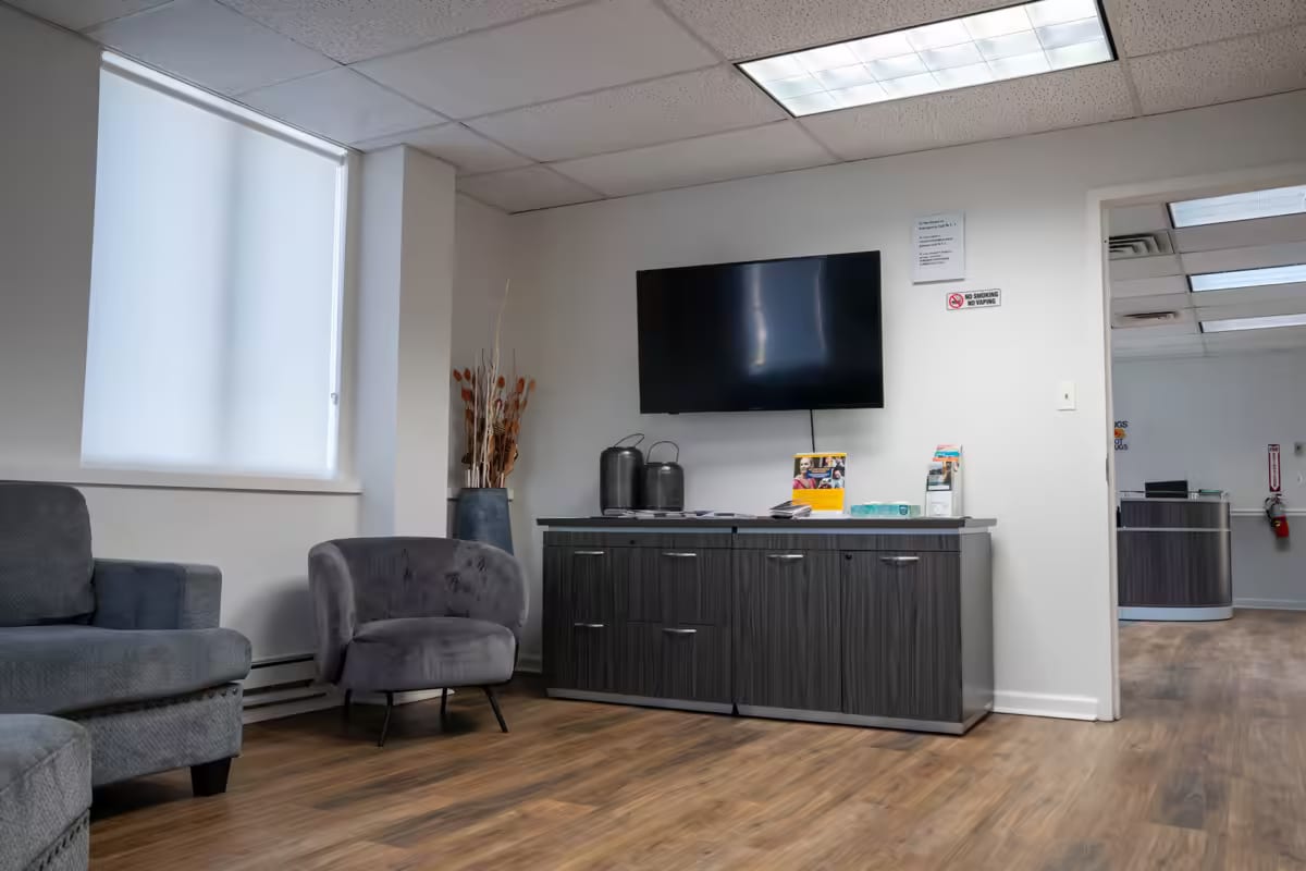 Client waiting area at Valley Spring Recovery Center in Norwood, NJ