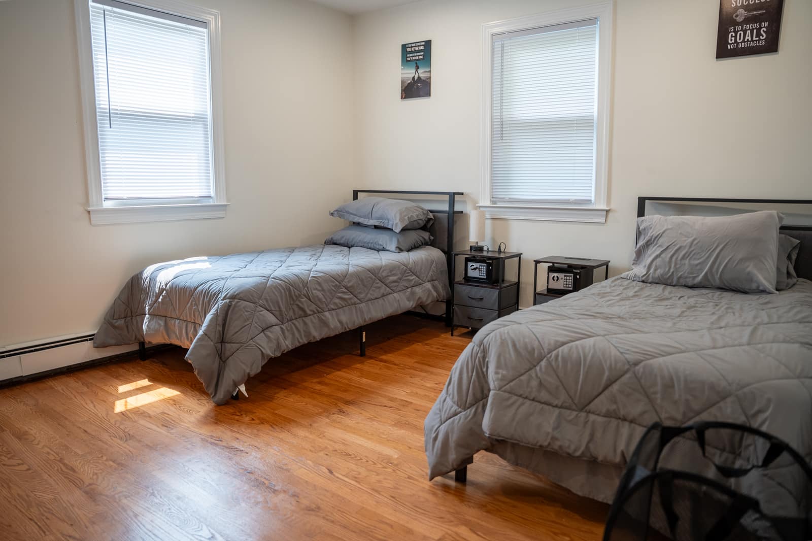 Bedroom of a Valley Spring partner sober living home in Old Tappan, New Jersey Bedroom of a Valley Spring partner sober living home in Old Tappan, New Jersey