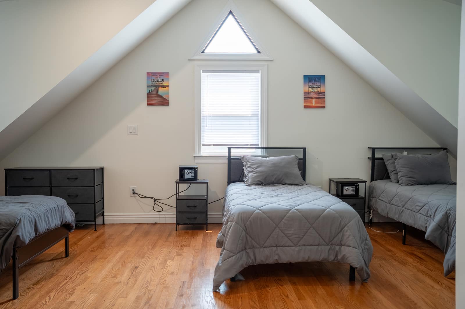 Bedroom of a Valley Spring partner sober living home in Old Tappan, New Jersey Bedroom of a Valley Spring partner sober living home in Old Tappan, New Jersey