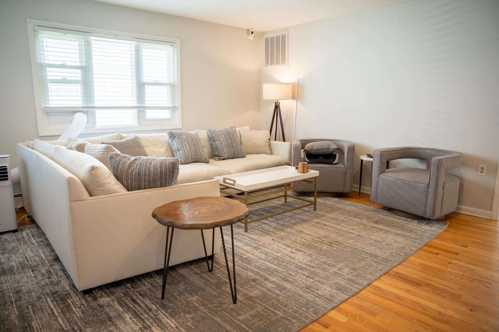 Living room of a Valley Spring partner sober living home in Waldwick, New Jersey Living room of a Valley Spring partner sober living home in Waldwick, New Jersey