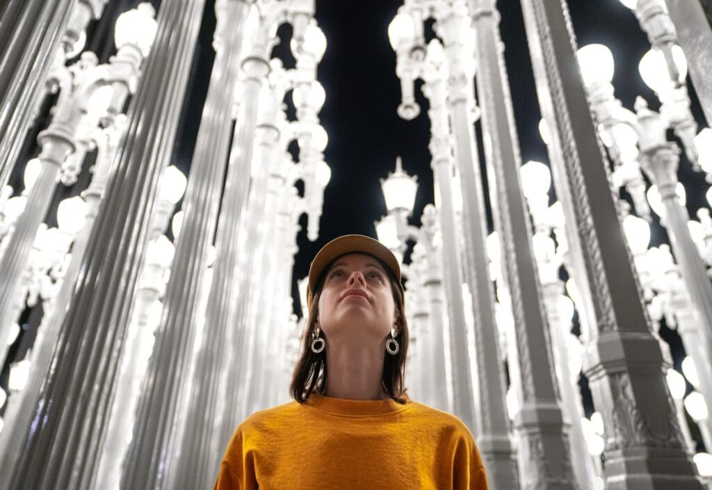Young woman at the lanterns in Los Angeles