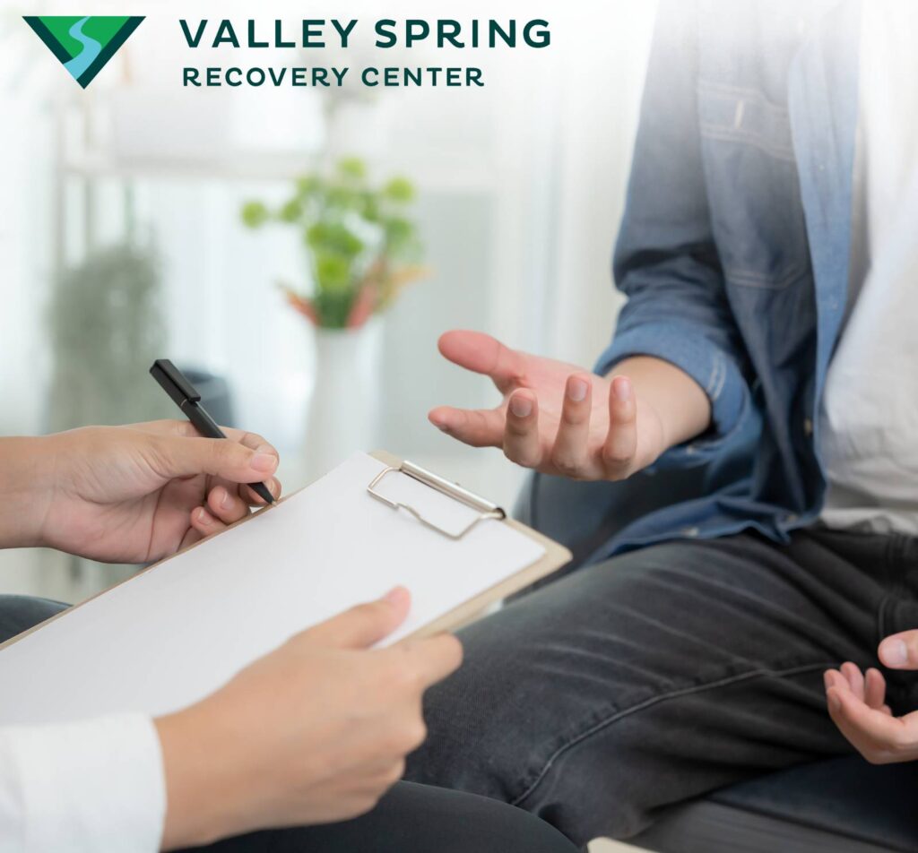 Happy friends on the beach representing recovery at Olympic Behavioral Health.